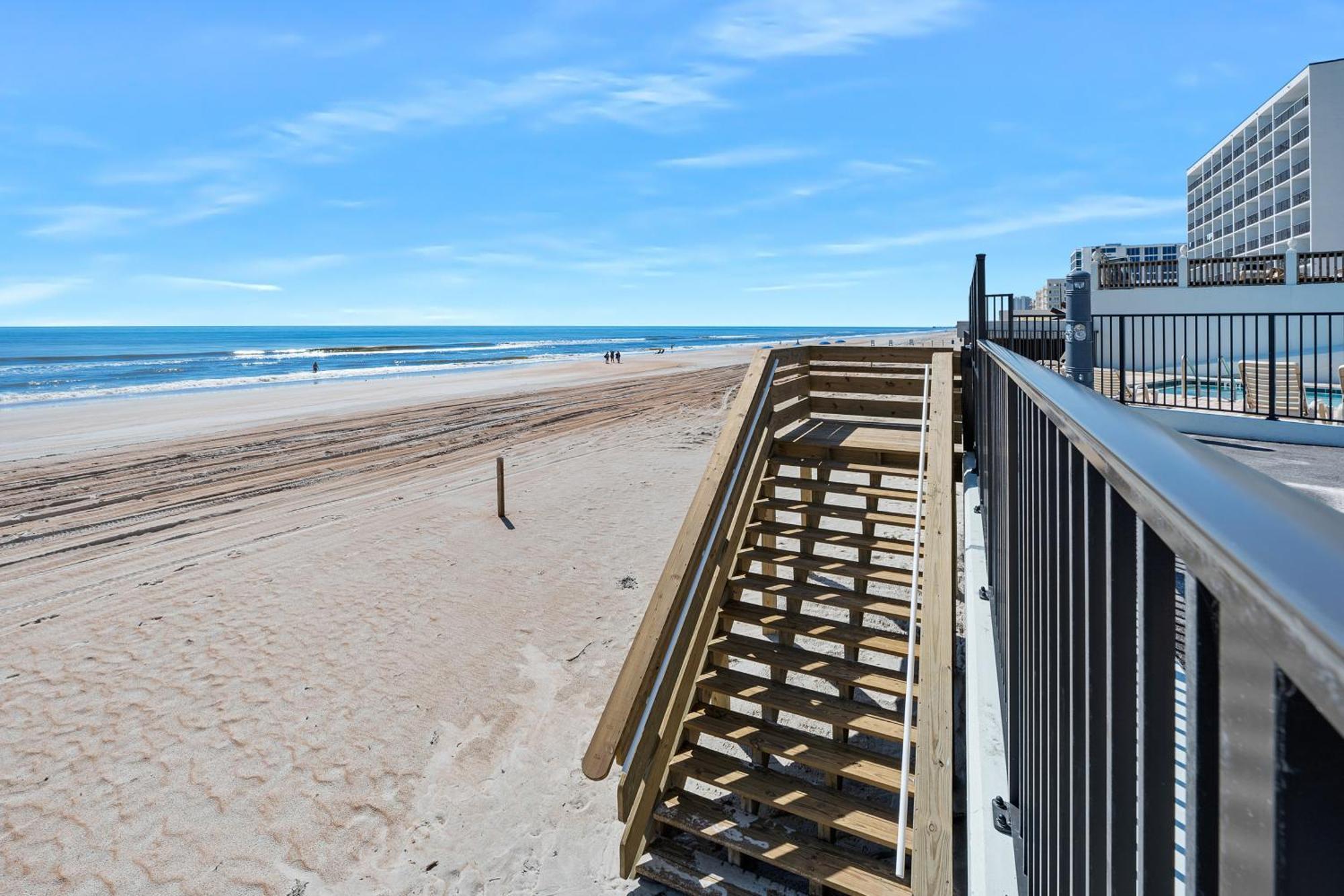 Oceanfront Daytona Beach Condo With Beach Views! Exterior photo